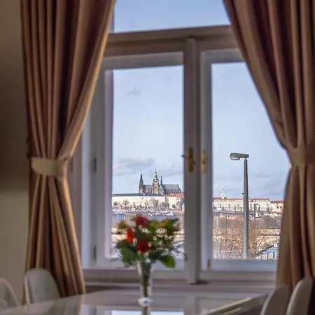 Exclusive With A View Of Castle And Vltava River 아파트 프라하